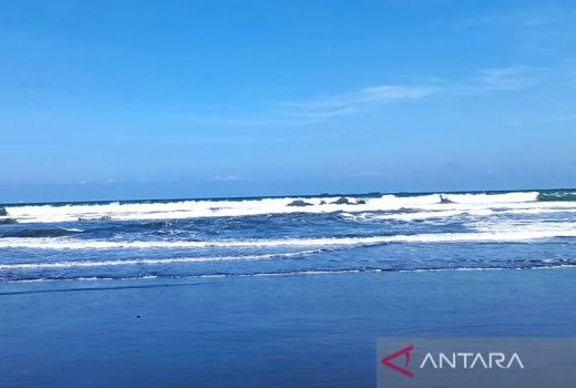 BMKG: Peringatan Dini Gelombang Sangat Tinggi di Laut Selatan Jateng - GenPI.co JATENG