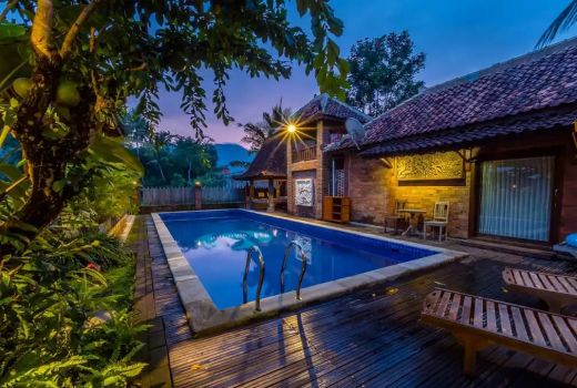 5 Rekomendasi Hotel di Magelang, Dekat Candi Borobudur dan Murah - GenPI.co JATENG