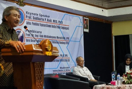 Ini Sosok Mendiang Ayah Emil Dardak, Rektor USM: Tokoh Intelektual - GenPI.co JATENG
