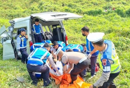 Kronologi Kecelakaan Maut di Tol Semarang-Batang, 7 Orang Tewas - GenPI.co JATENG