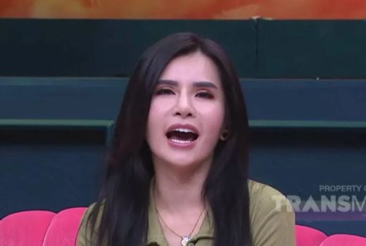 Ngaku Dekat, Maria Vania Bongkar Sosok Billy Syahputra - GenPI.co JATENG