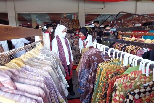 Ibu Iriana Jokowi Ngaku Mau Mantu Kaesang, Bupati Sragen Yuni: Saya Diminta Datang - GenPI.co JATENG