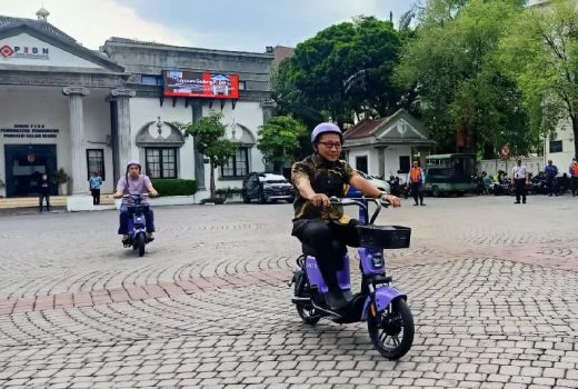 Asyik! Keliling Kota Semarang Bisa Sewa Sepeda Listrik, Begini Caranya - GenPI.co JATENG