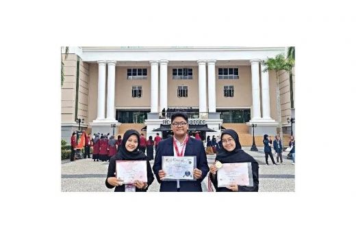 Bikin Bangga! Mahasiswa Unsoed Raih Medali Emas di WICE 2022 di Malaysia - GenPI.co JATENG