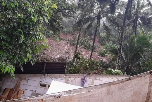 Diguyur Hujan Lebat, Banyumas Dikepung Banjir dan Tanah Longsor - GenPI.co JATENG