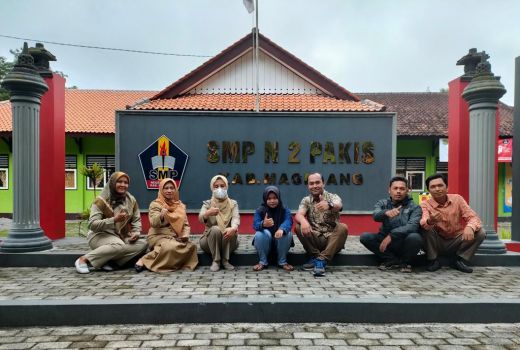 Alhamdulillah! 2 Tahun Putus Sekolah, Wulan Akhirnya Kembali Masuk SMPN 2 Pakis Magelang - GenPI.co JATENG