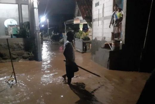 Hujan Deras, Sejumlah Titik di Semarang Banjir dan Longsor - GenPI.co JATENG
