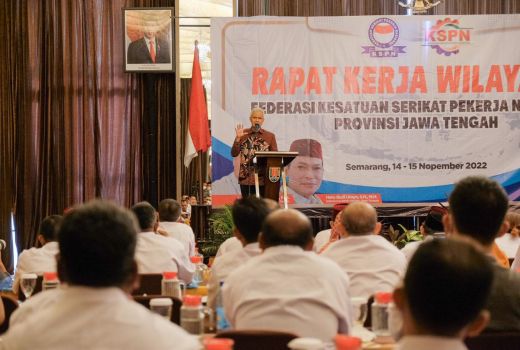 Didoakan FKSPN Jawa Tengah Maju Nyapres, Ganjar: 2024 Jane Nomor Togel Opo? - GenPI.co JATENG