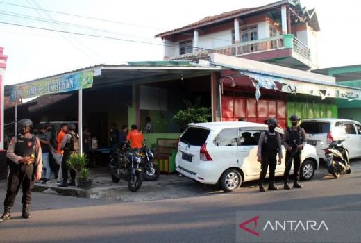 Densus 88 Geledah Rumah Terduga Teroris di Sukoharjo, Ini Hasilnya - GenPI.co JATENG