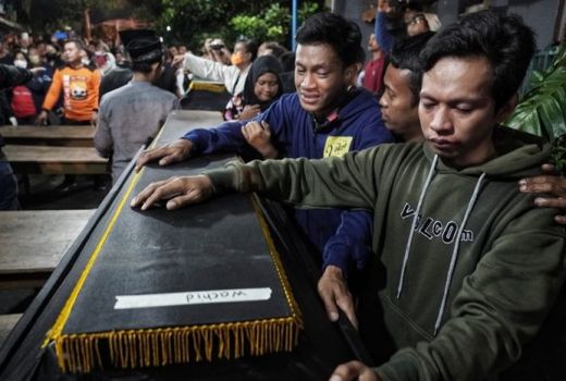 Dipulangkan ke Semarang, 6 Korban Kecelakaan Bus di Magetan Langsung Dimakamkan - GenPI.co JATENG