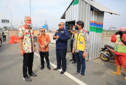 Cek Jalan Tol Semarang-Demak, Ganjar: Harapannya 15 Desember Bisa Dioperasikan - GenPI.co JATENG