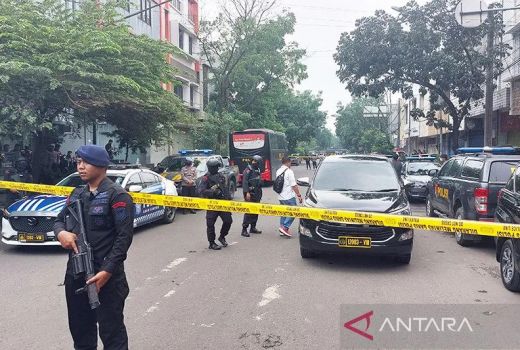 Gegara Bom di Astanaanyar Bandung, Densus 88 Geledah Lokasi Terorisme di Sukoharjo - GenPI.co JATENG