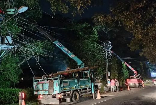 Cuaca Ekstrem Ganggu Aliran Listrik di Pantura Jawa Tengah, Begini Kondisinya - GenPI.co JATENG