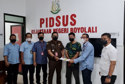 Rugikan Negara Rp 449 Juta, DJP Jateng 2 Serahkan Tersangka Kasus Pajak ke Kejari Boyolali - GenPI.co JATENG