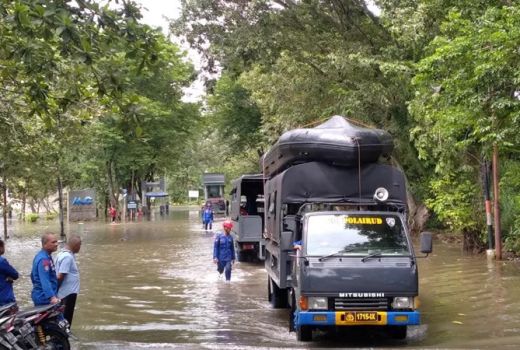 Banjir Landa Kawasan Marina Semarang, Ini Penyebabnya - GenPI.co JATENG