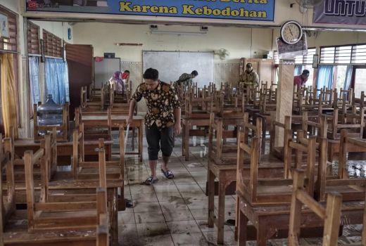 Terdampak Banjir, Sejumlah Sekolah di Semarang Masih Diliburkan - GenPI.co JATENG