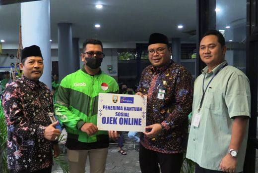 426 Pengemudi Ojek di Rembang Dapat Bansos - GenPI.co JATENG