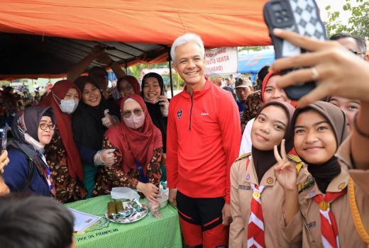 Begini Cara Unik Ganjar Rayakan Ulang Tahun Megawati - GenPI.co JATENG