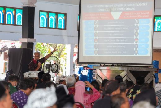Atasi Kemiskinan Ekstrem di Pemalang, Ganjar Gandeng Perusahaan Buka Ratusan Lowongan Pekerjaan - GenPI.co JATENG