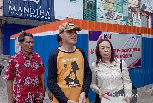 KAI Daop 5 Purwokerto Pagari Halaman Ruko Ini, Pemilik Protes - GenPI.co JATENG