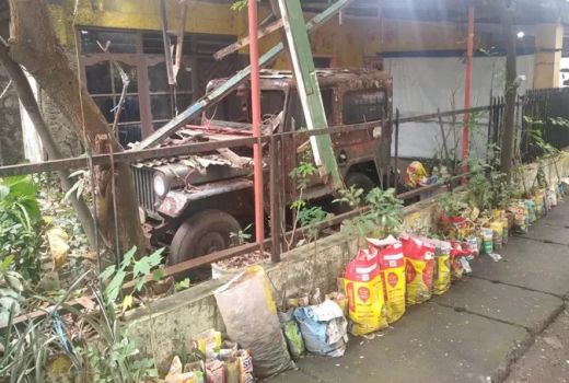 Heboh! Kakek-Kakek di Semarang Hidup Sendiri di Rumah Rusak Tanpa Listrik - GenPI.co JATENG