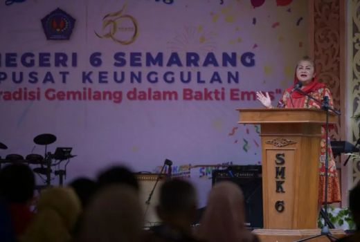 PKL di Kota Semarang Makin Menjamur, Mbak Ita Instruksikan Ini - GenPI.co JATENG