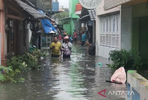 Solo Diterjang Banjir, Gibran Fungsikan Sekolah dan Kelurahan Jadi Tempat Pengungsian - GenPI.co JATENG