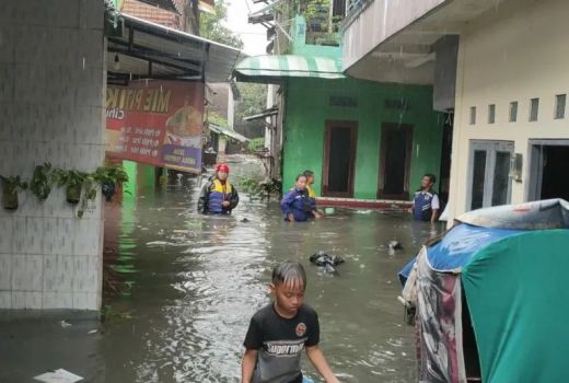 Wong Solo Korban Banjir Belum Dapat Bantuan, Gibran Lakukan Ini - GenPI.co JATENG