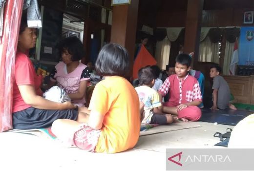 Alhamdulillah, Warga Solo yang Ngungsi Gegara Banjir Sudah Kembali ke Rumah - GenPI.co JATENG