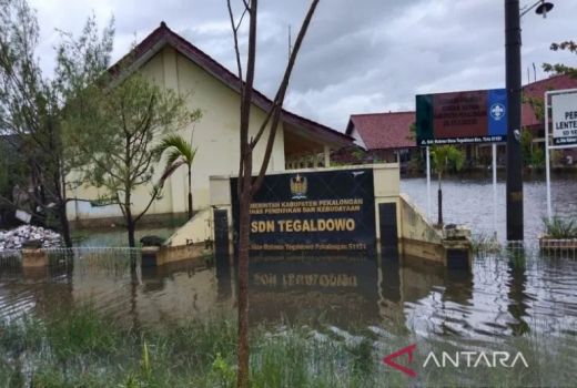 Bikin Sedih! Kebanjiran, 13 Sekolah di Pekalongan Terpaksa Diliburkan - GenPI.co JATENG