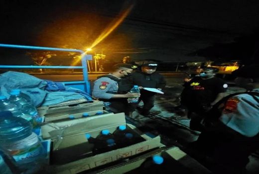 Wealah! Wong Wonogiri Ditangkap Gara-Gara Punya Ciu Ilegal Ratusan Liter - GenPI.co JATENG