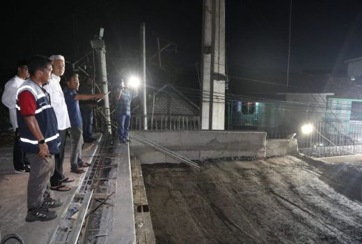Sidak Malam-Malam, Ganjar Minta Proyek Jembatan Juwana Pati Kelar Maret - GenPI.co JATENG