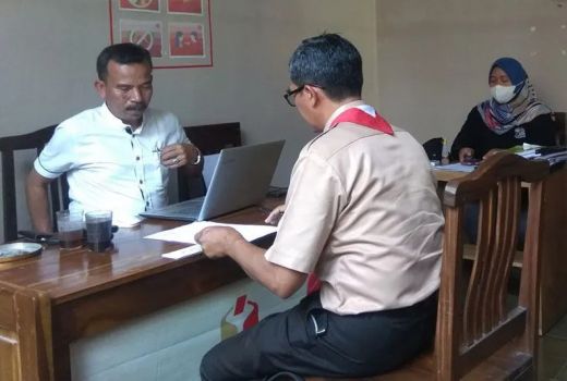 Dukung Bakal Calon Anggota DPR, Kepala SD di Banyumas Terancam Dipecat - GenPI.co JATENG