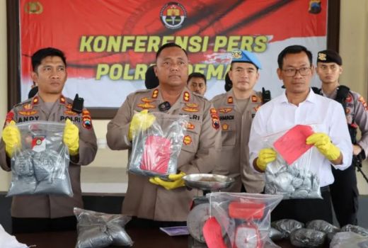 Polres Demak Amankan 40 Kg Obat Petasan dan 4 Penjual - GenPI.co JATENG