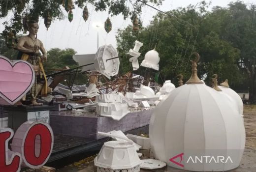 Waduh! Replika Masjid Sheikh Zayed Solo di Balai Kota Solo Roboh, Kok Bisa? - GenPI.co JATENG