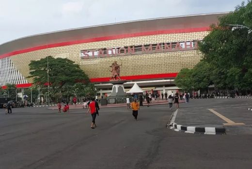 Asyik, Bisa Olahraga Malam Hari! Stadion Manahan Solo Buka hingga Pukul 21.00 WIB - GenPI.co JATENG
