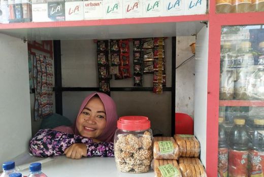 Sabariah Bisa Sekolahkan 12 Anak Berkat Holding Ultra Mikro - GenPI.co JATENG