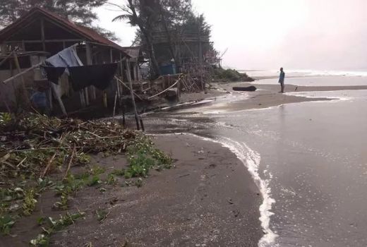 BMKG: Waspada Banjir Rob di Pesisir Selatan Jawa Tengah - GenPI.co JATENG