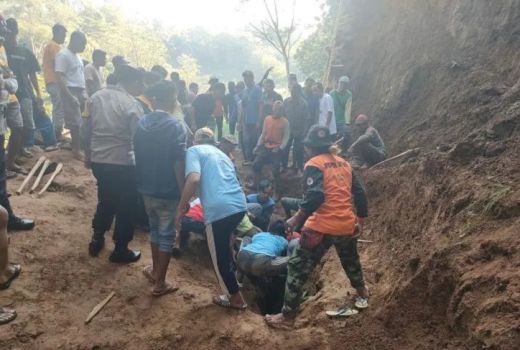 Innalillahi, 3 Warga Kudus Tewas Tertimpa Longsor saat Perbaiki Talut - GenPI.co JATENG