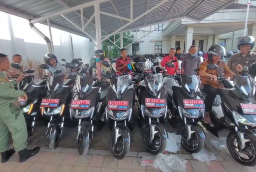 Wow! Lurah di Solo Dapat Kendaraan Dinas Mobil Listrik, Pertama di Solo Raya! - GenPI.co JATENG