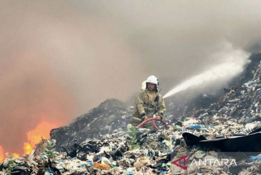 TPA Jatibarang Kebakaran, Pengangkutan Sampah Disetop Sementara - GenPI.co JATENG