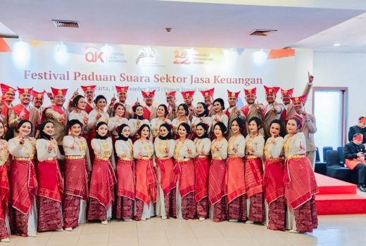 Bankir dalam BRILiaN Choir BRI Sabet Juara di Festival Paduan Suara Sektor Jasa Keuangan 2023 - GenPI.co JATENG