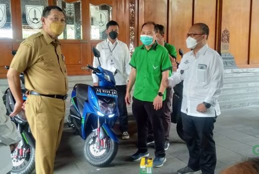 Ngaku Tak Punya Kendaraan, Wawali Solo Pilih Beli Motor Listrik - GenPI.co JATENG