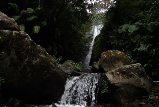 Suka Tantangan? Yuk ke Air Terjun Semuncar, Medannya Esktrem! - GenPI.co JATENG