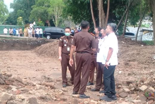 Ini Tersangka Perusakan Tembok Bekas Keraton Kartasura, Ternyata - GenPI.co JATENG