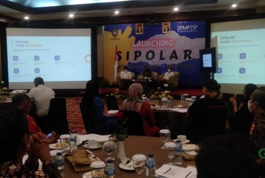 Solo Luncurkan Aplikasi Sipolar Demi Permudah Urus Reklame - GenPI.co JATENG