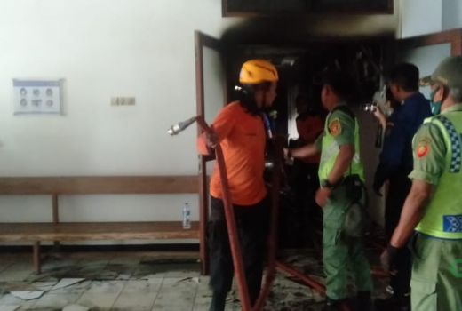 Astaga! Kampus FKIP UNS Solo Kebakaran, Diduga Korsleting Listrik - GenPI.co JATENG