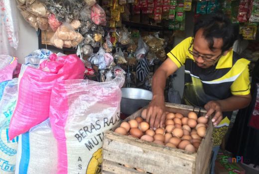 Harga Beras di Pasar Legi Naik, Pembeli Makin Sedikit - GenPI.co JATENG
