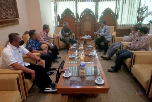 UMS Pinjam GOR FKOR UNS untuk Muktamar Muhammadiyah dan Aisyiyah - GenPI.co JATENG