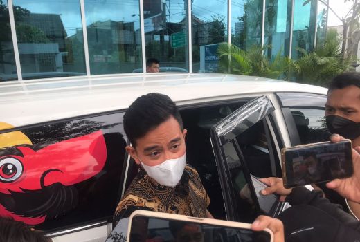 Ada 9 Panggung Hiburan di Nikahan Kaesang-Erina, Gibran: Semoga Jadi Berkah untuk Masyarakat Solo - GenPI.co JATENG